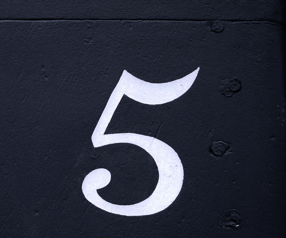 Твердая пятерка обои