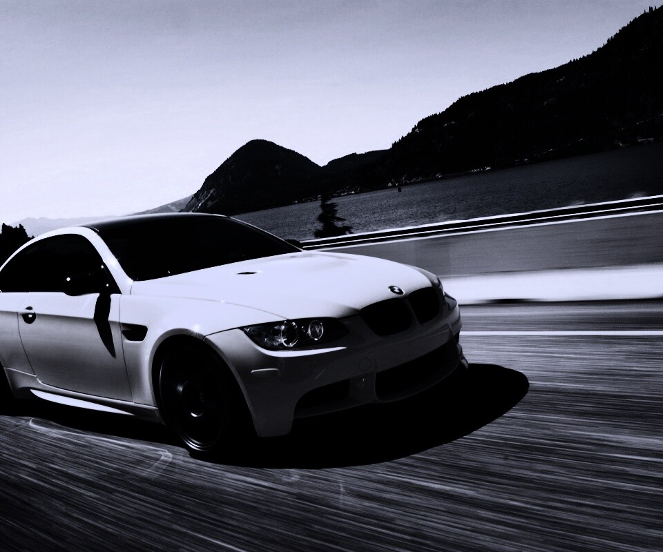 Желтый BMW обои