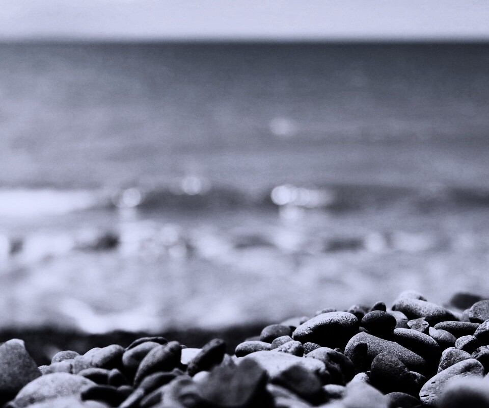 Пляж из гальки обои