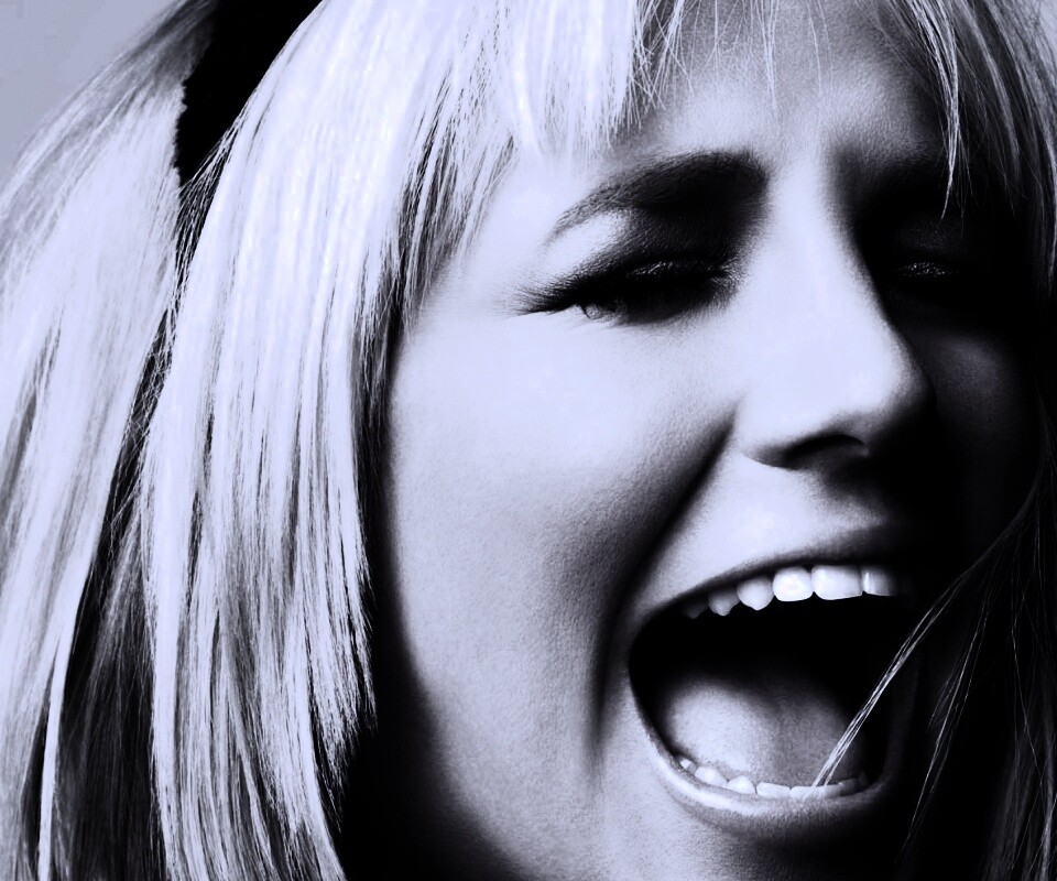 Смеющаяся Бритни обои