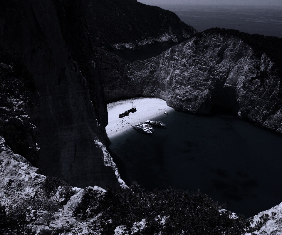 Яхты в бухте обои