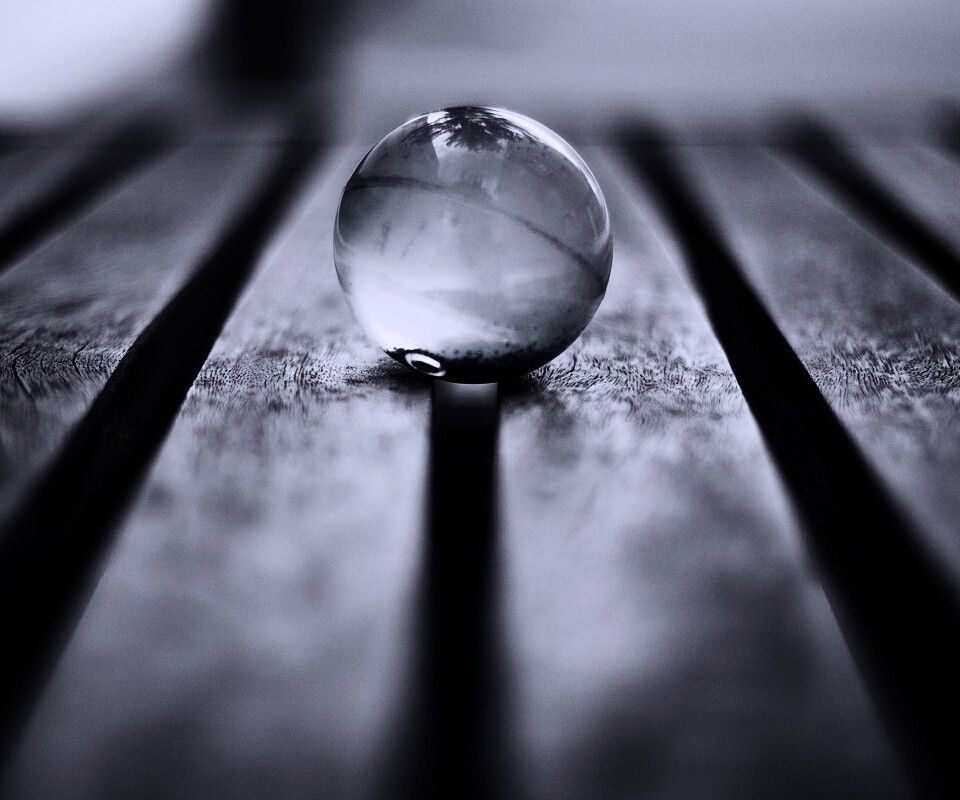 Стеклянный шарик обои