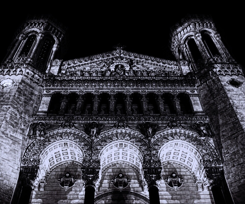 Базилика Нотр-Дам-де-Фурвьер обои