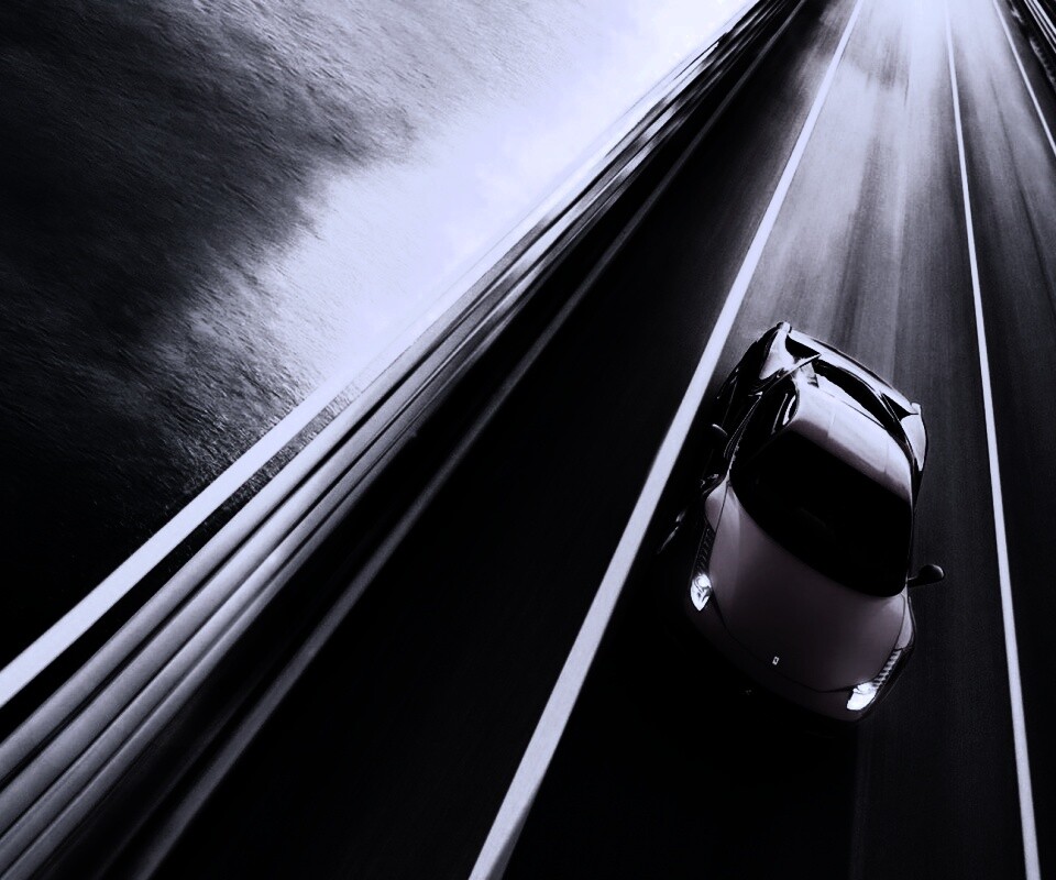 Суперкар на трассе обои