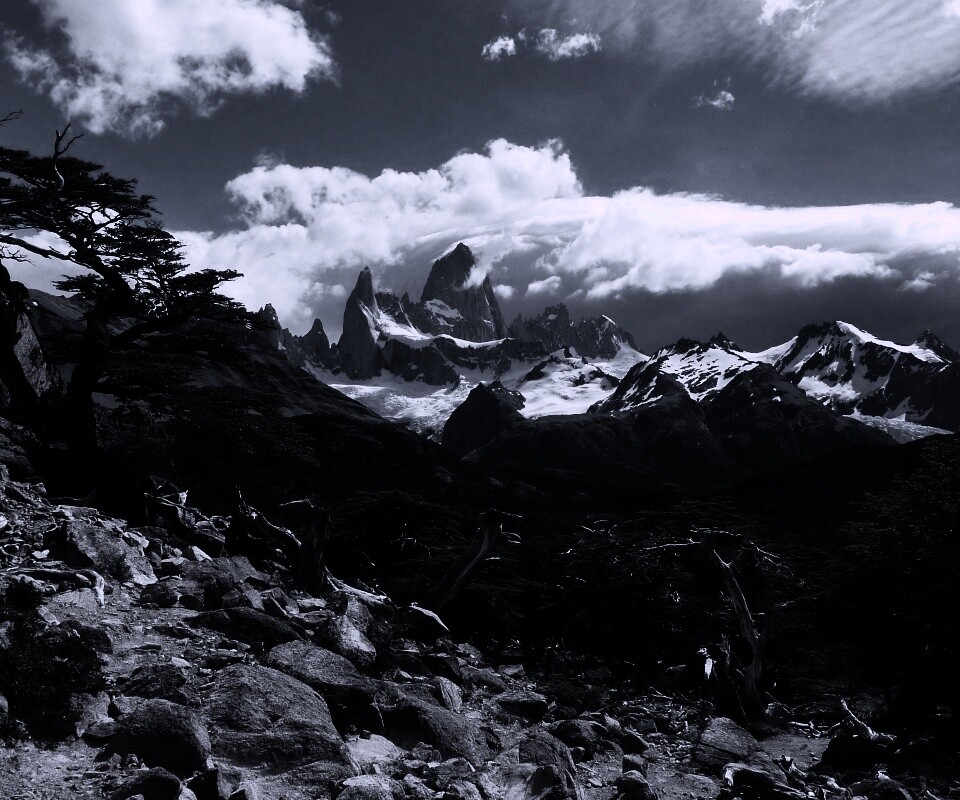 Далекие горные вершины обои