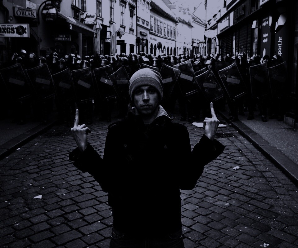 Против системы обои