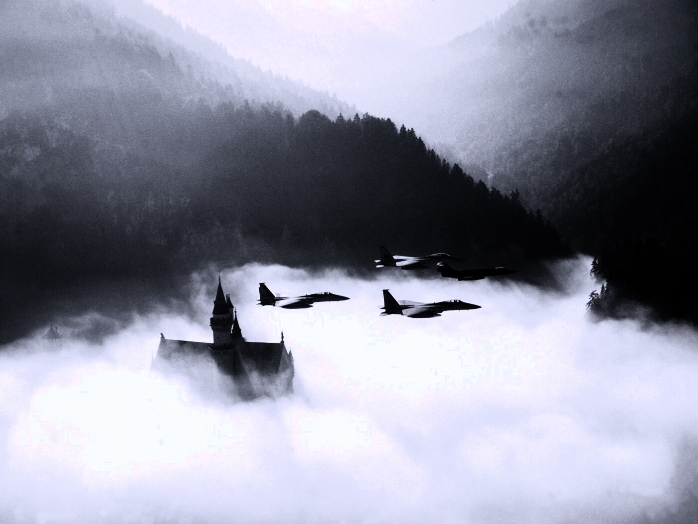 Истребители над замком обои