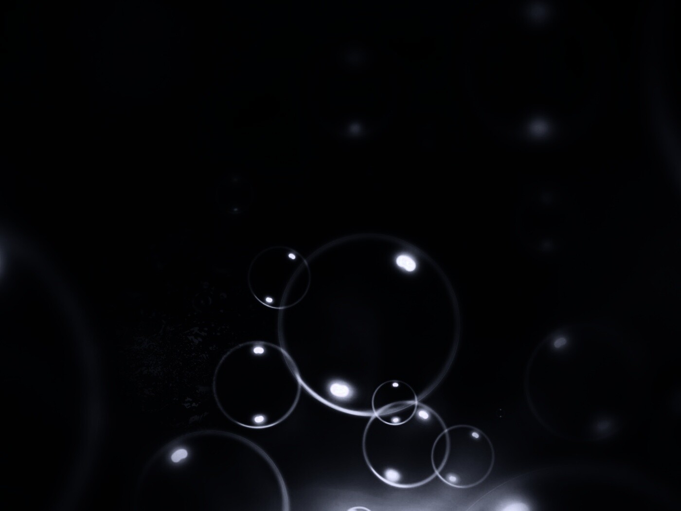 Пузыри в темной воде обои