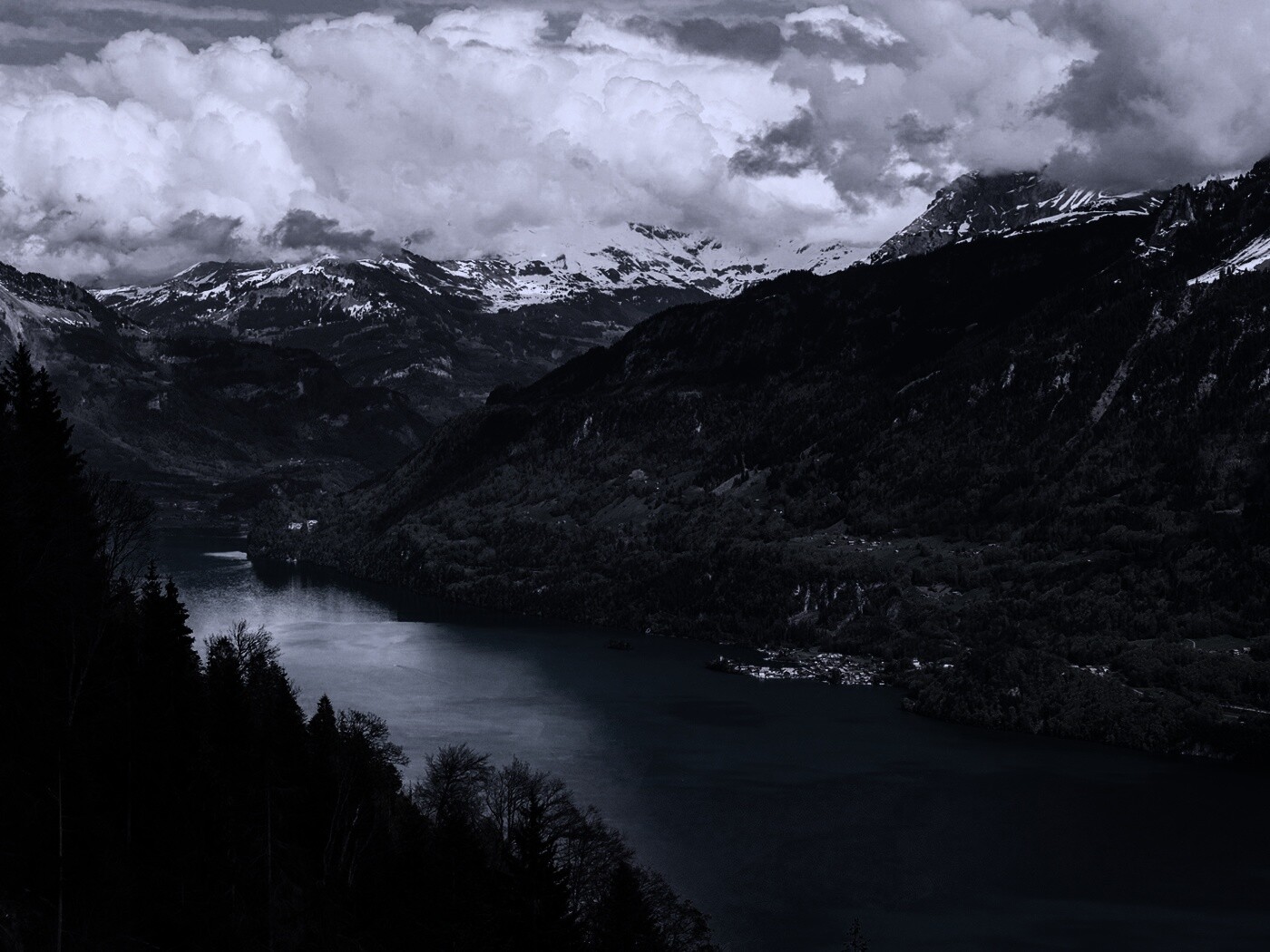 Горная река обои