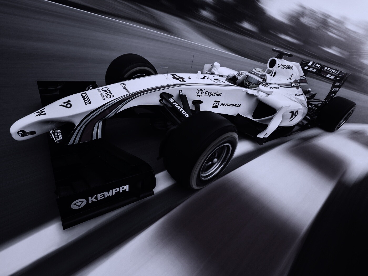 Гоночный болид F1 обои