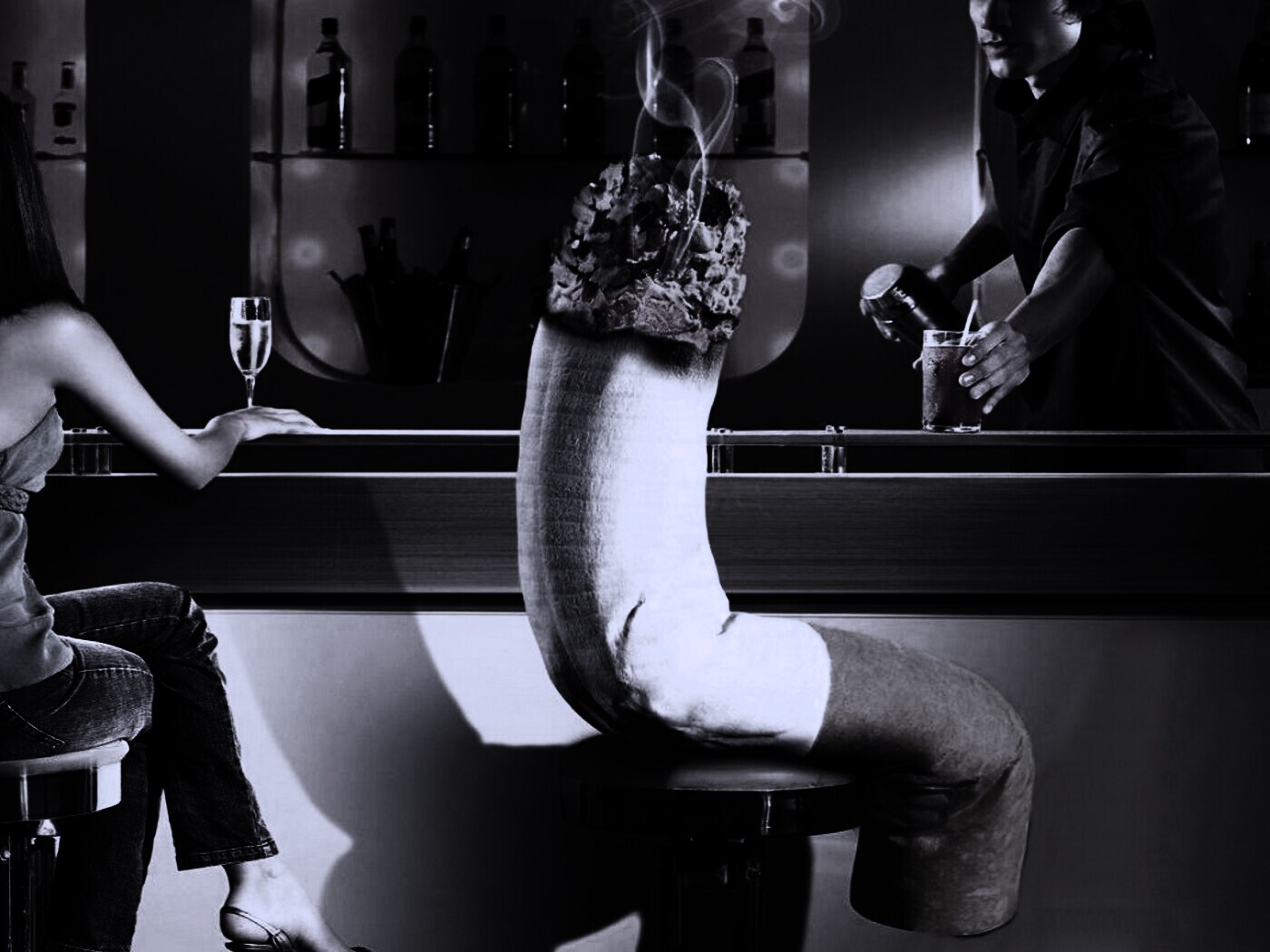 Сигарета в баре обои