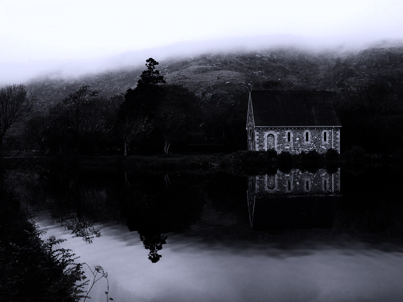 Живописный дом обои