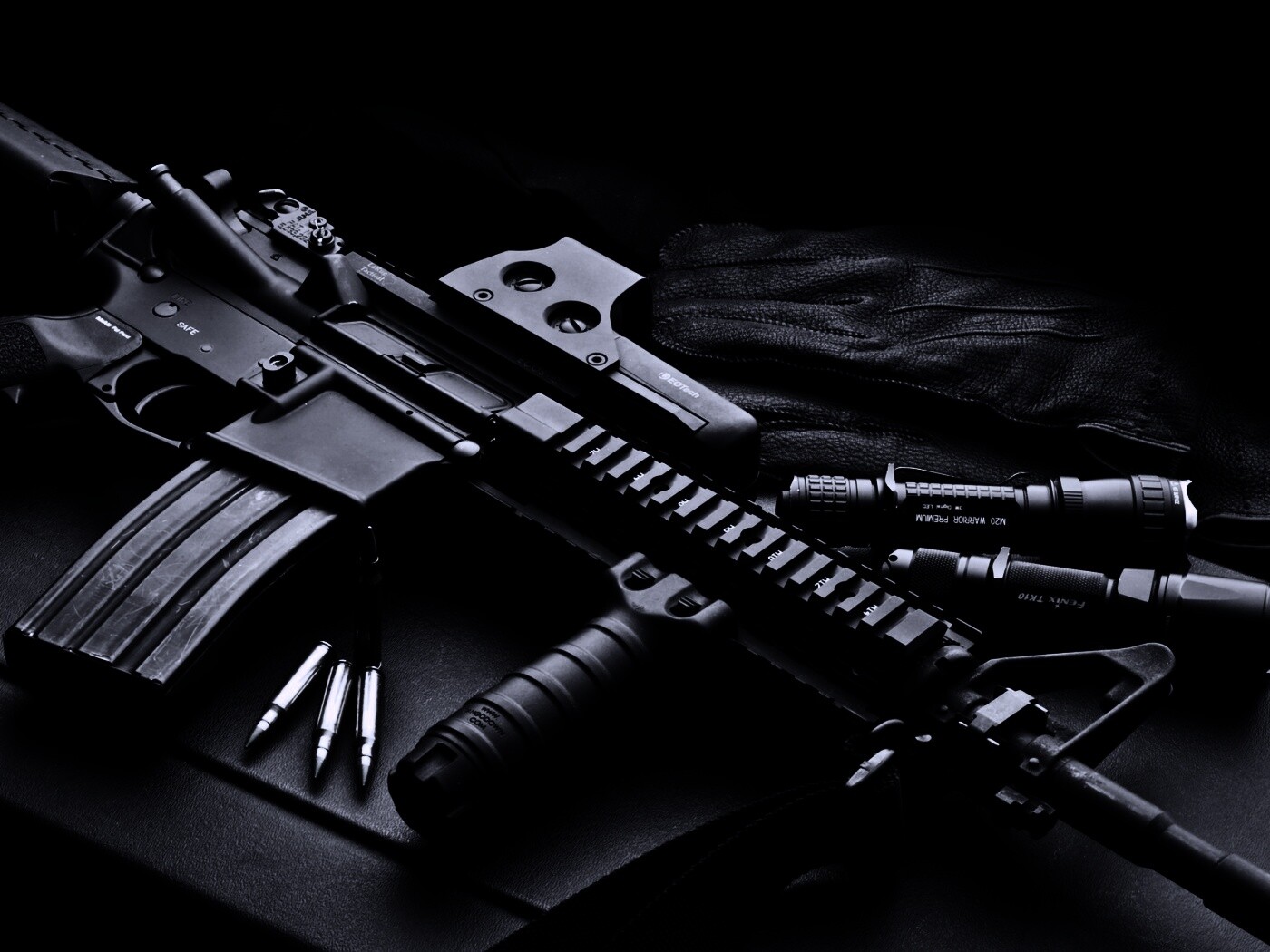 Черный автомат обои