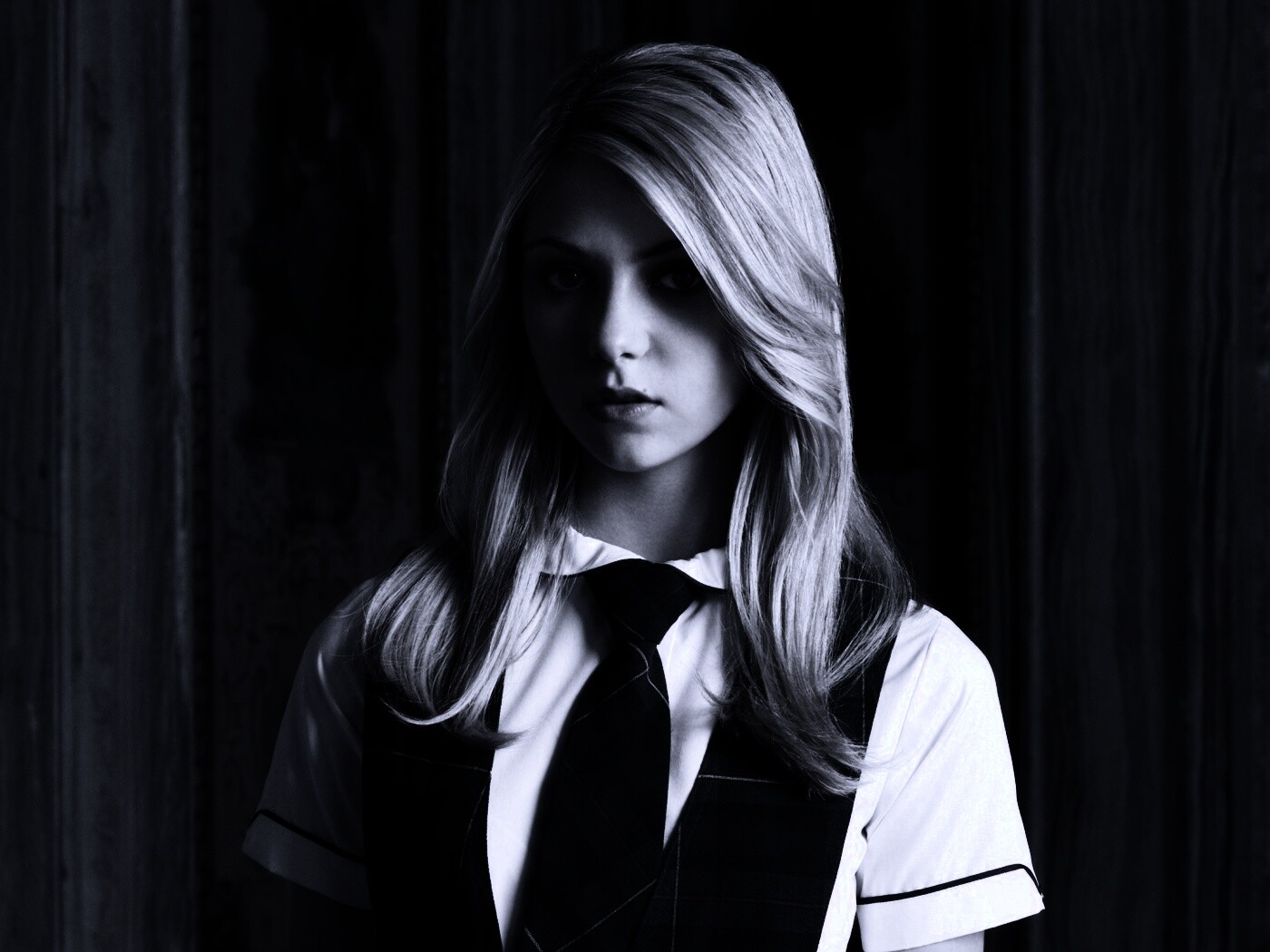 Тейлор Момсен обои