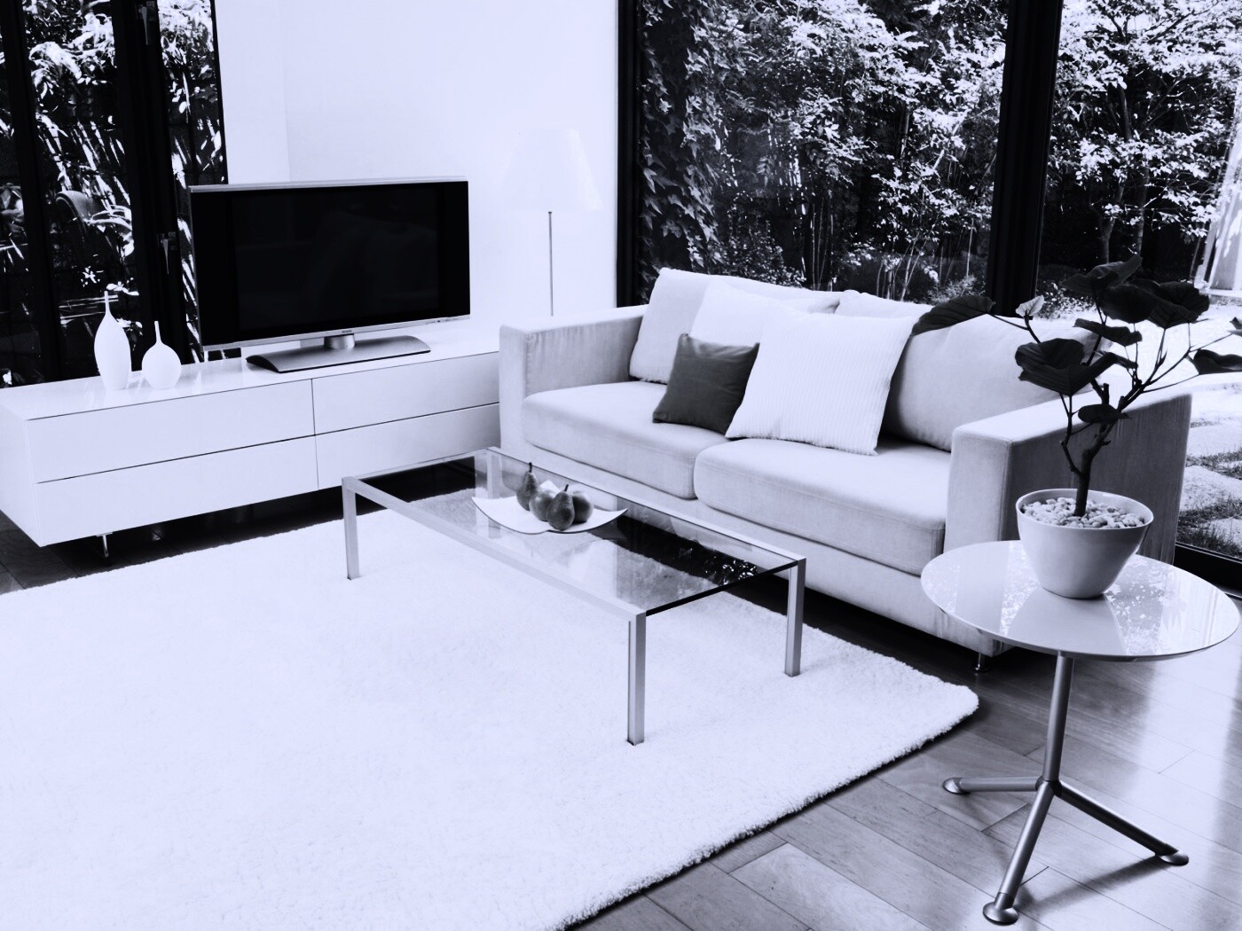 Яблоки на столе обои