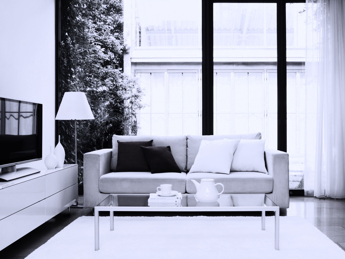 Комната с диваном и телевизором обои