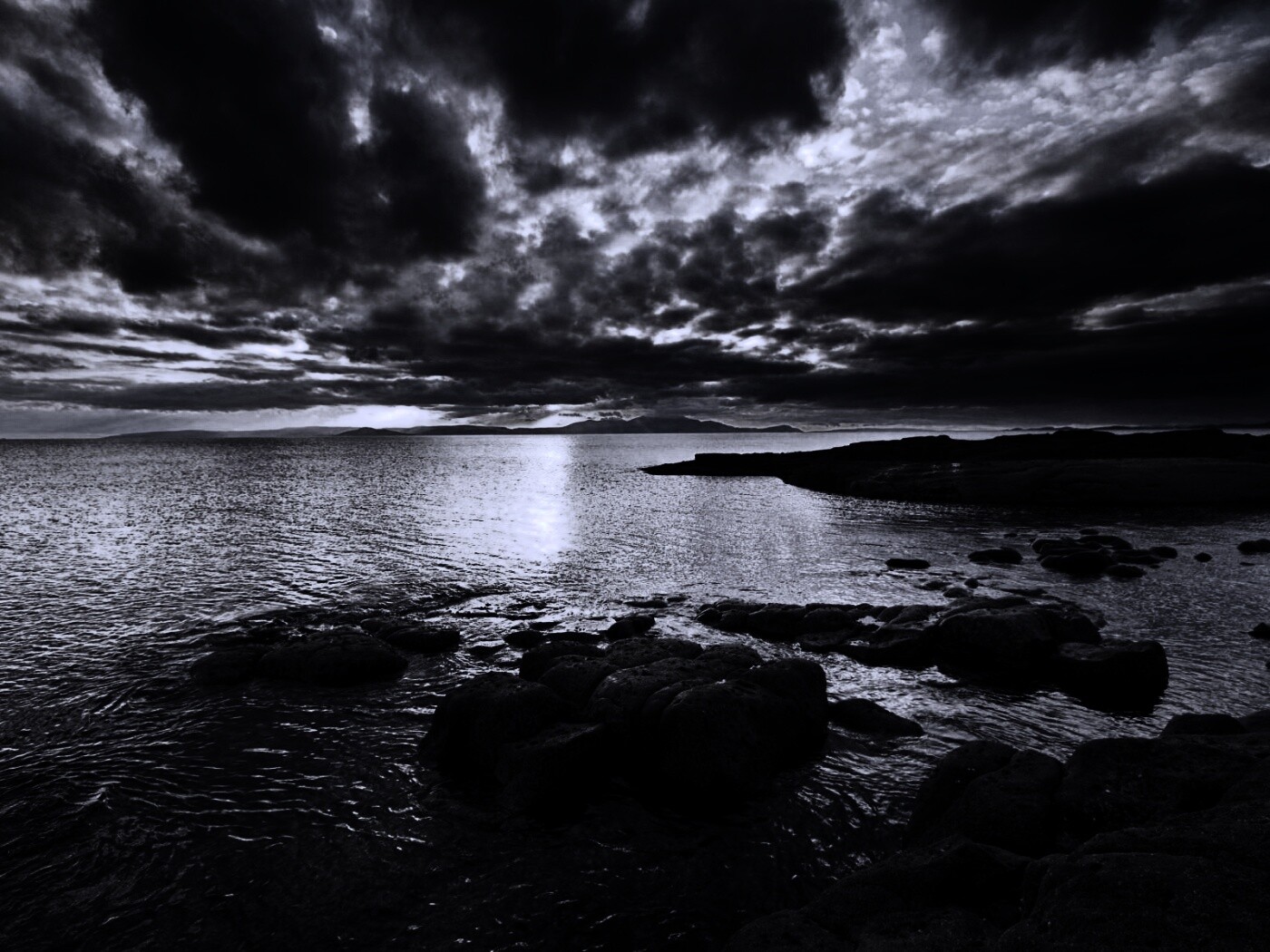 Красивый вид на вечернее море обои