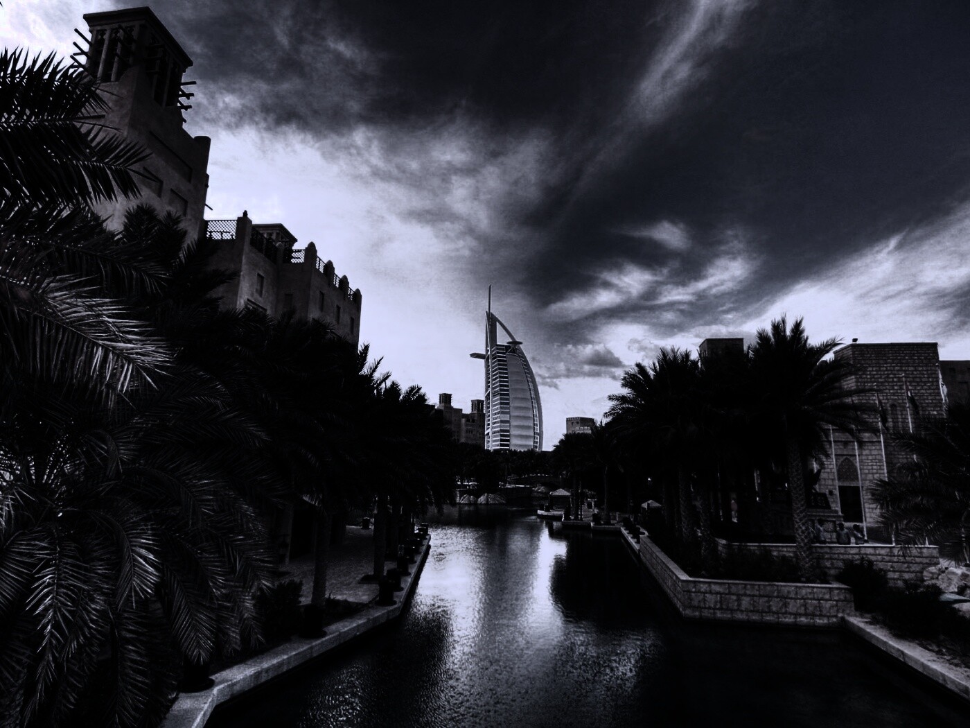 Вид на гостиницу Бурдж Аль Араб в Дубае обои