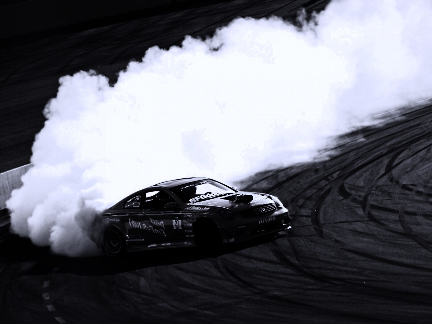 Deawoo в гонках обои