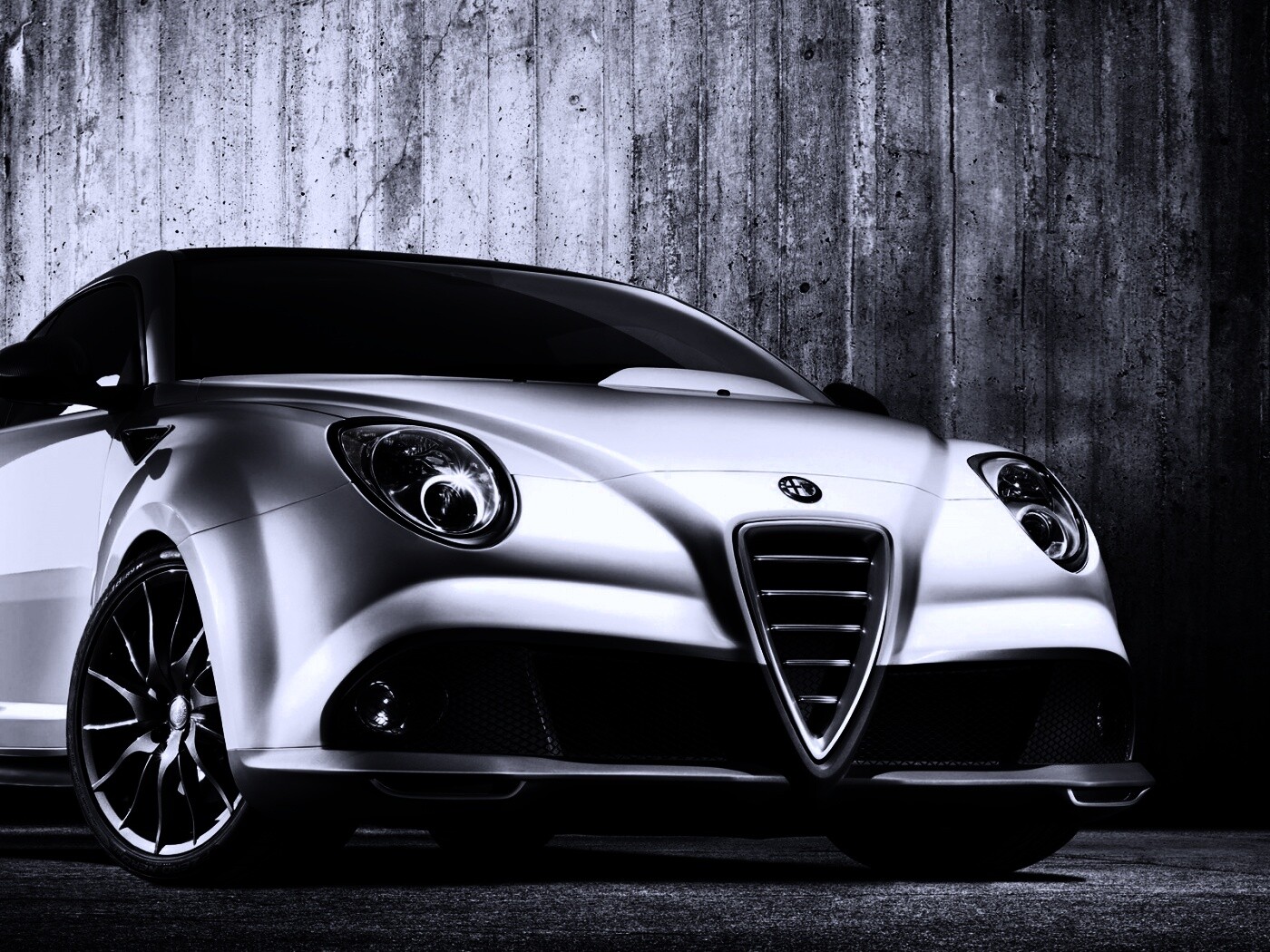 Alfa-Romeo вид спереди обои