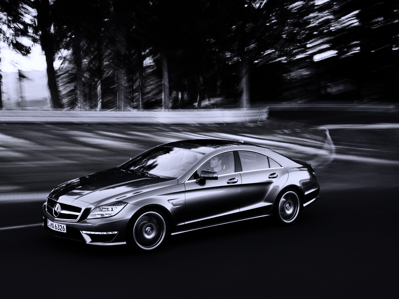 Мерседес в движении обои