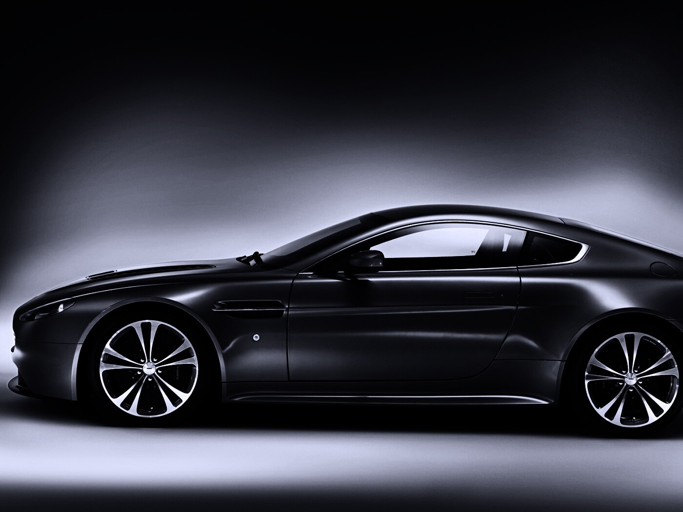 Астон Мартин обои