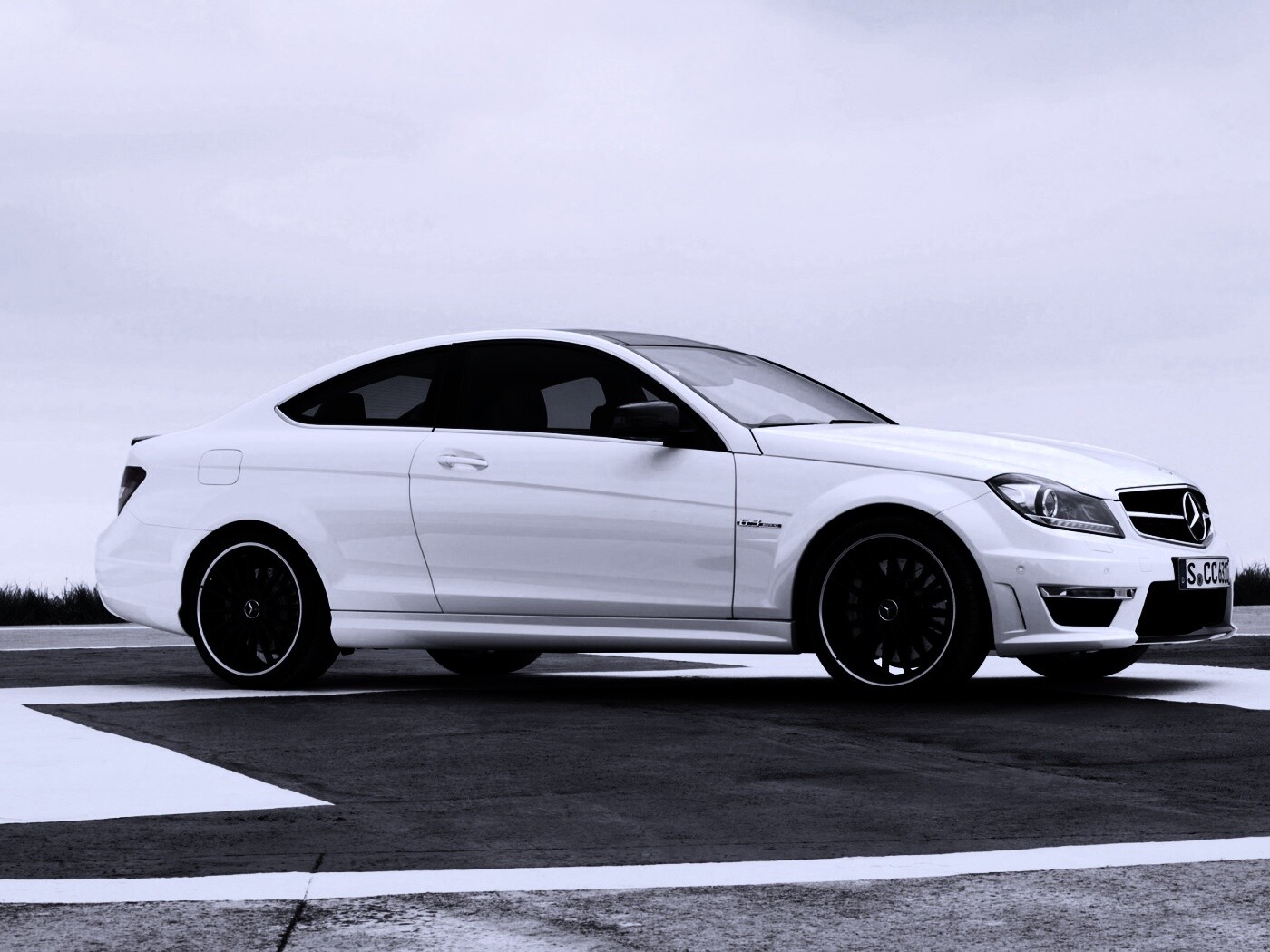 Mecedes C63 обои