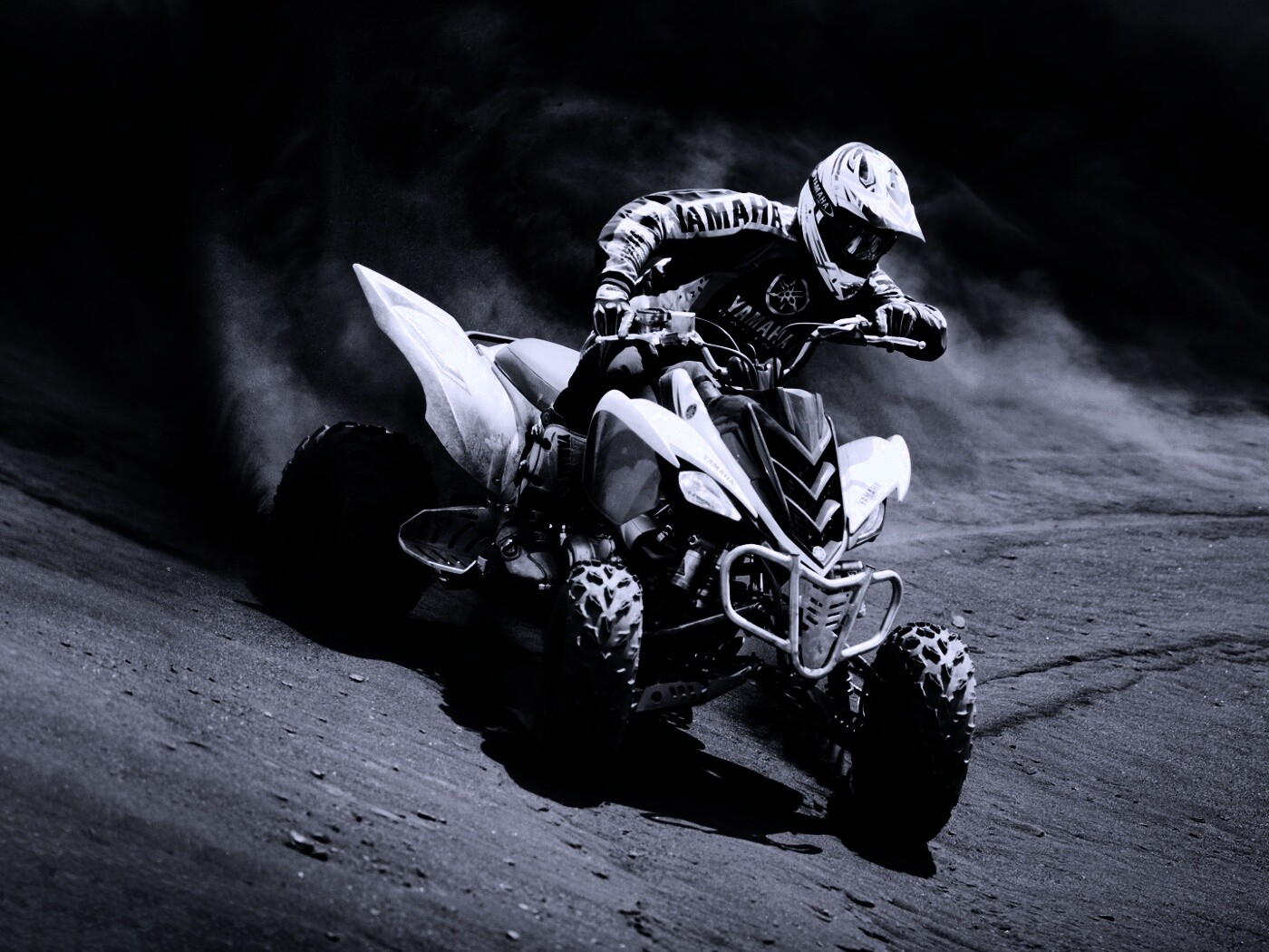 Спортсмен на квадроцикле обои