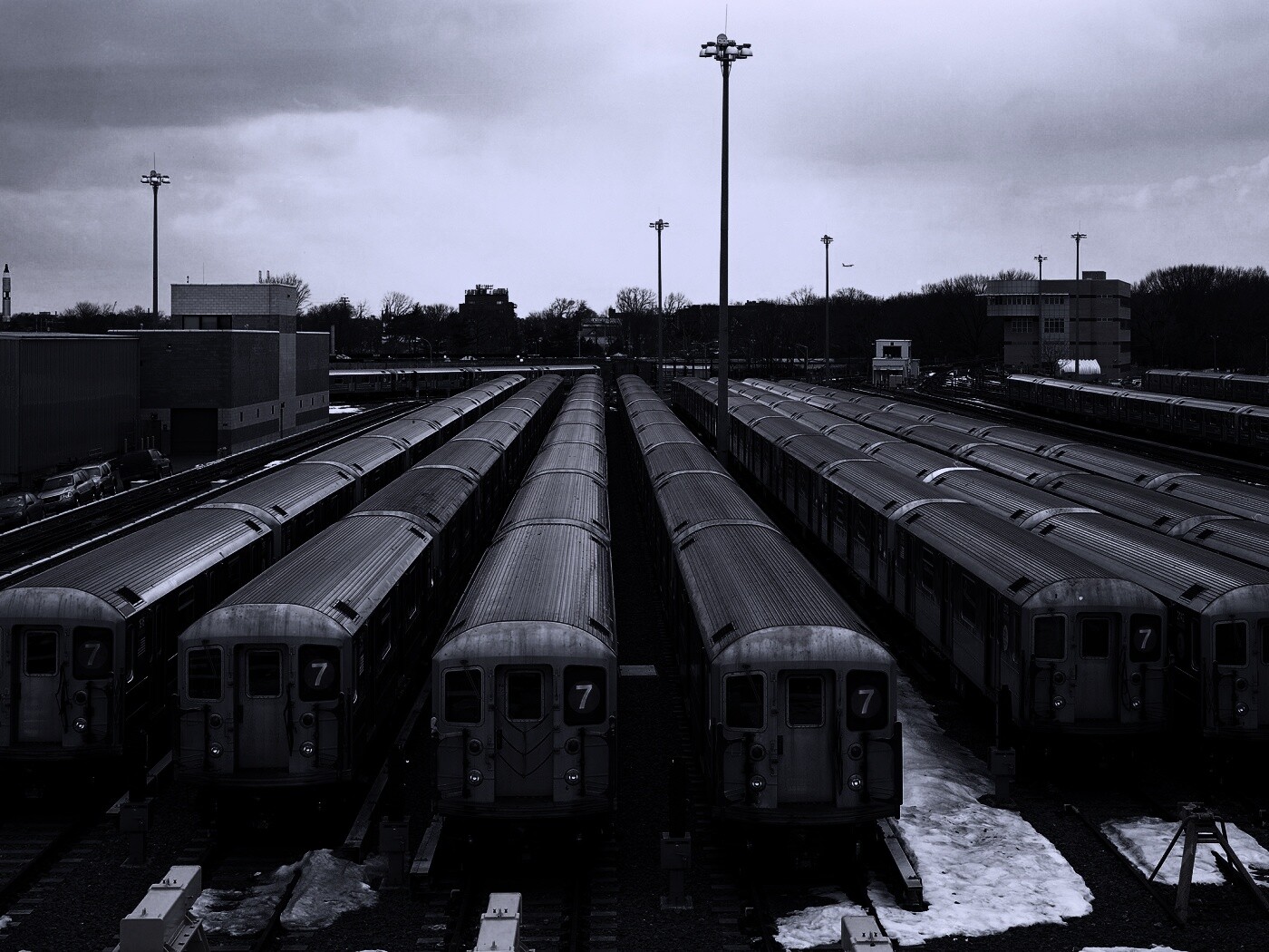 Вагоны метро на стоянке обои