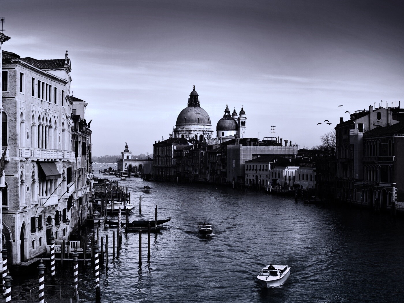 Канал в Венеции обои