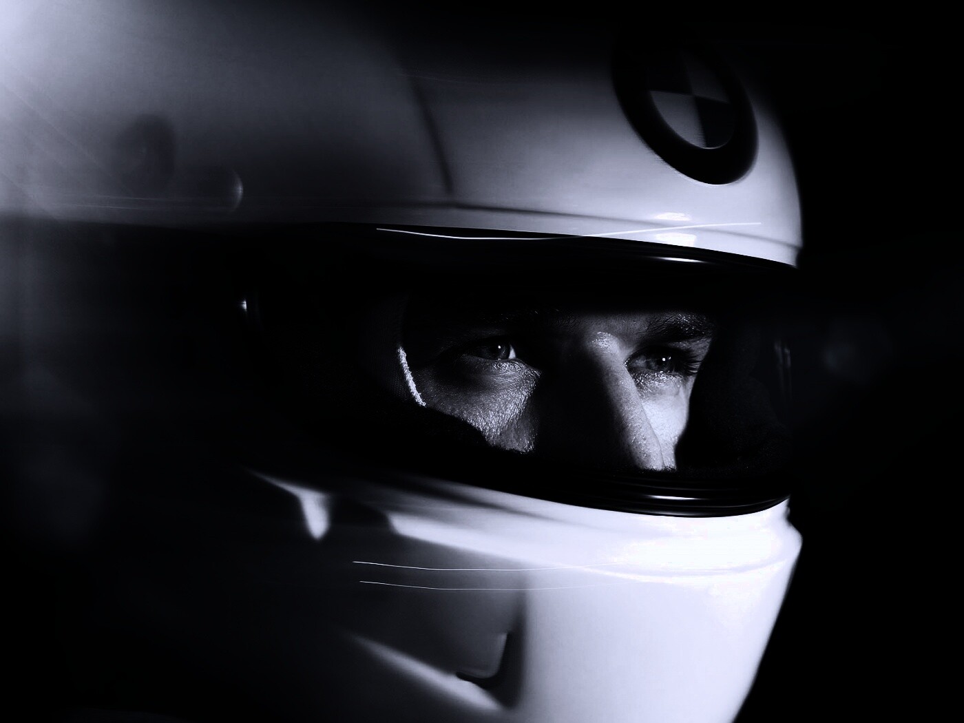 Гонщик BMW обои