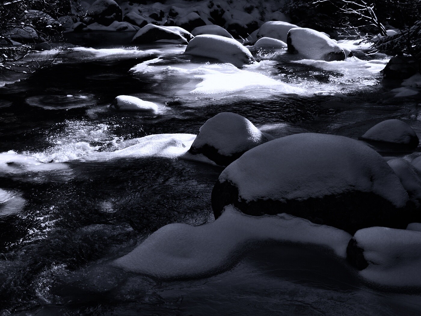 Замёрзжая речка обои