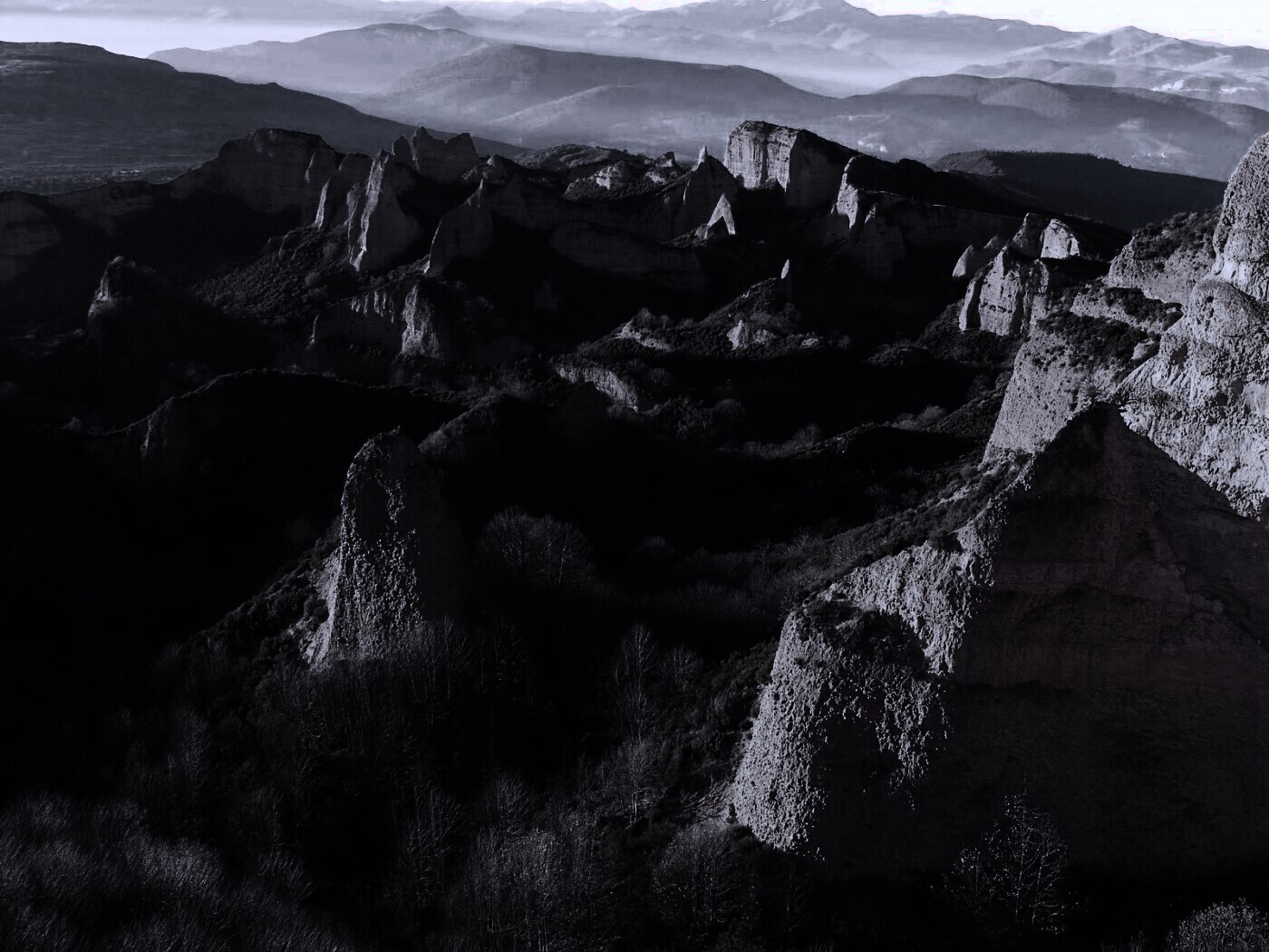 Скалы на рассвете обои