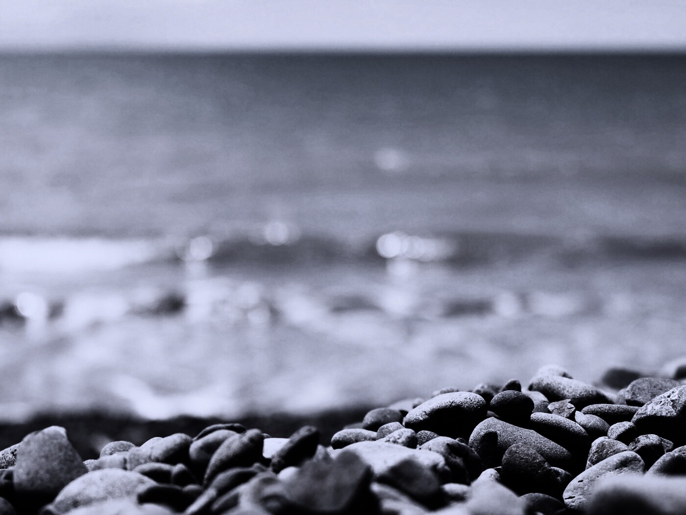 Пляж из гальки обои