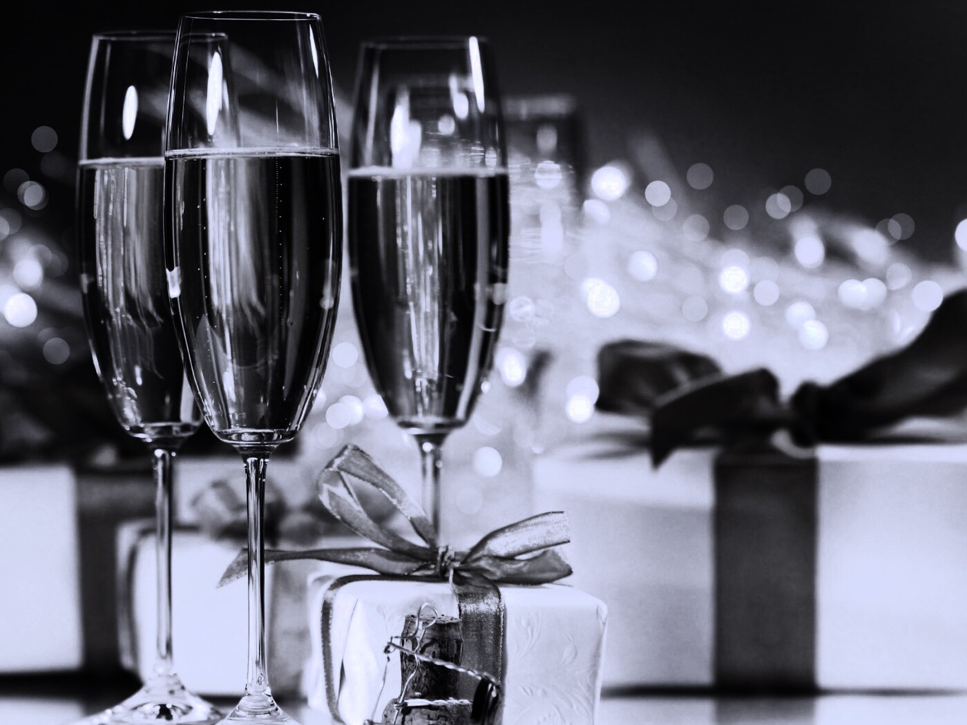 Бокалы с шампанским обои