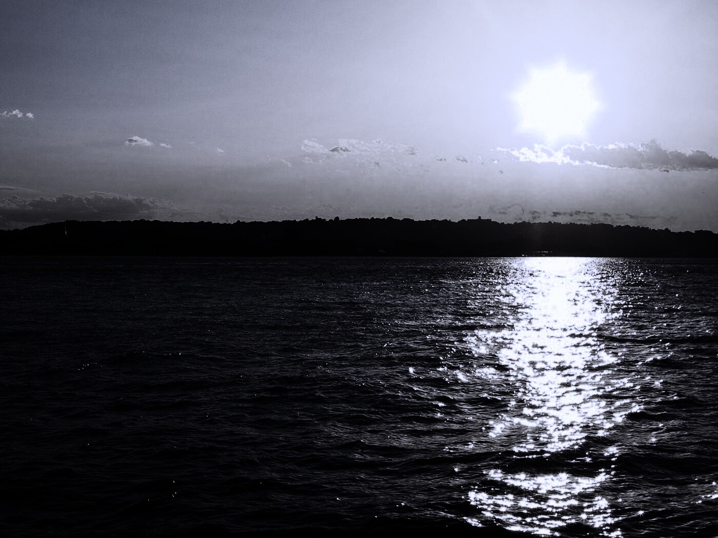 Красивое закатное озеро обои