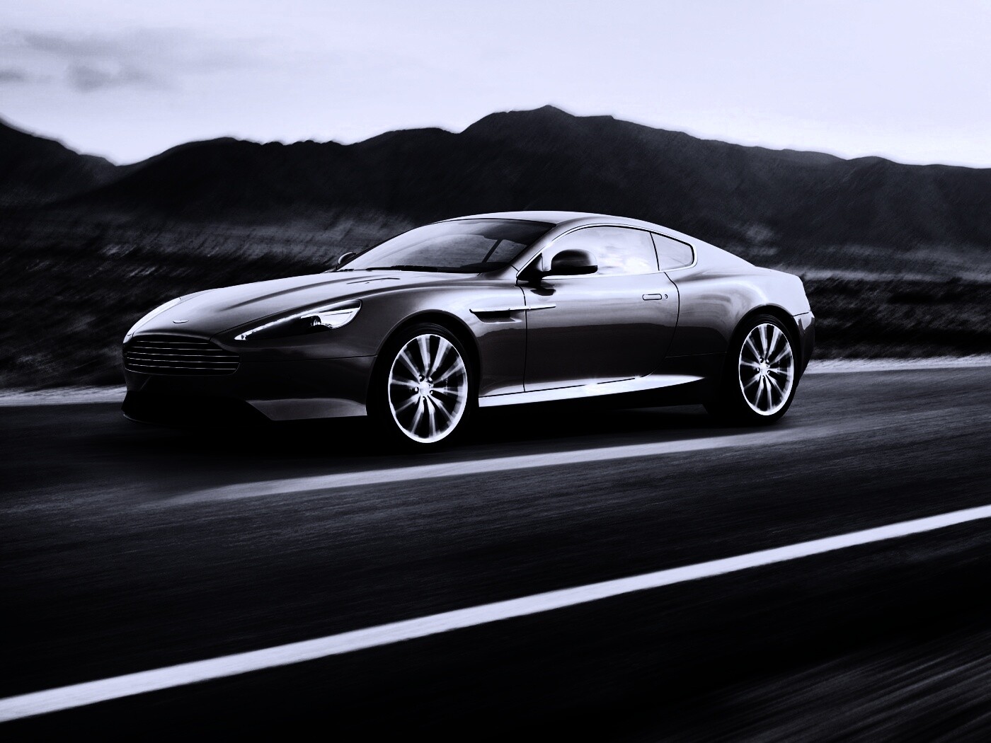 Астон Мартин на шоссе обои