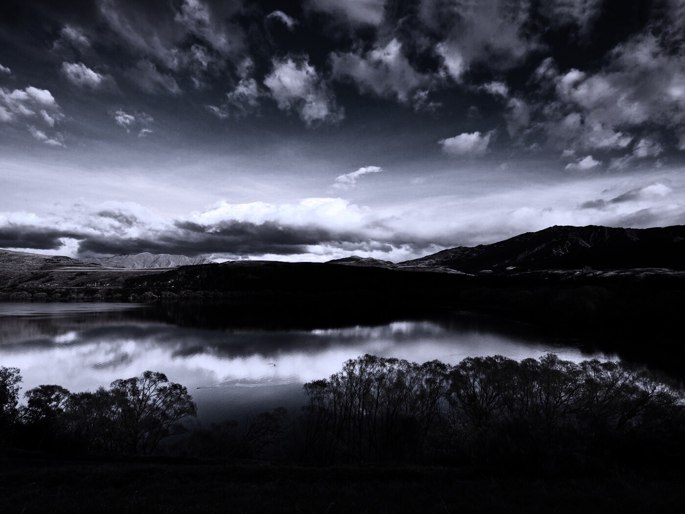 Живописное озеро обои