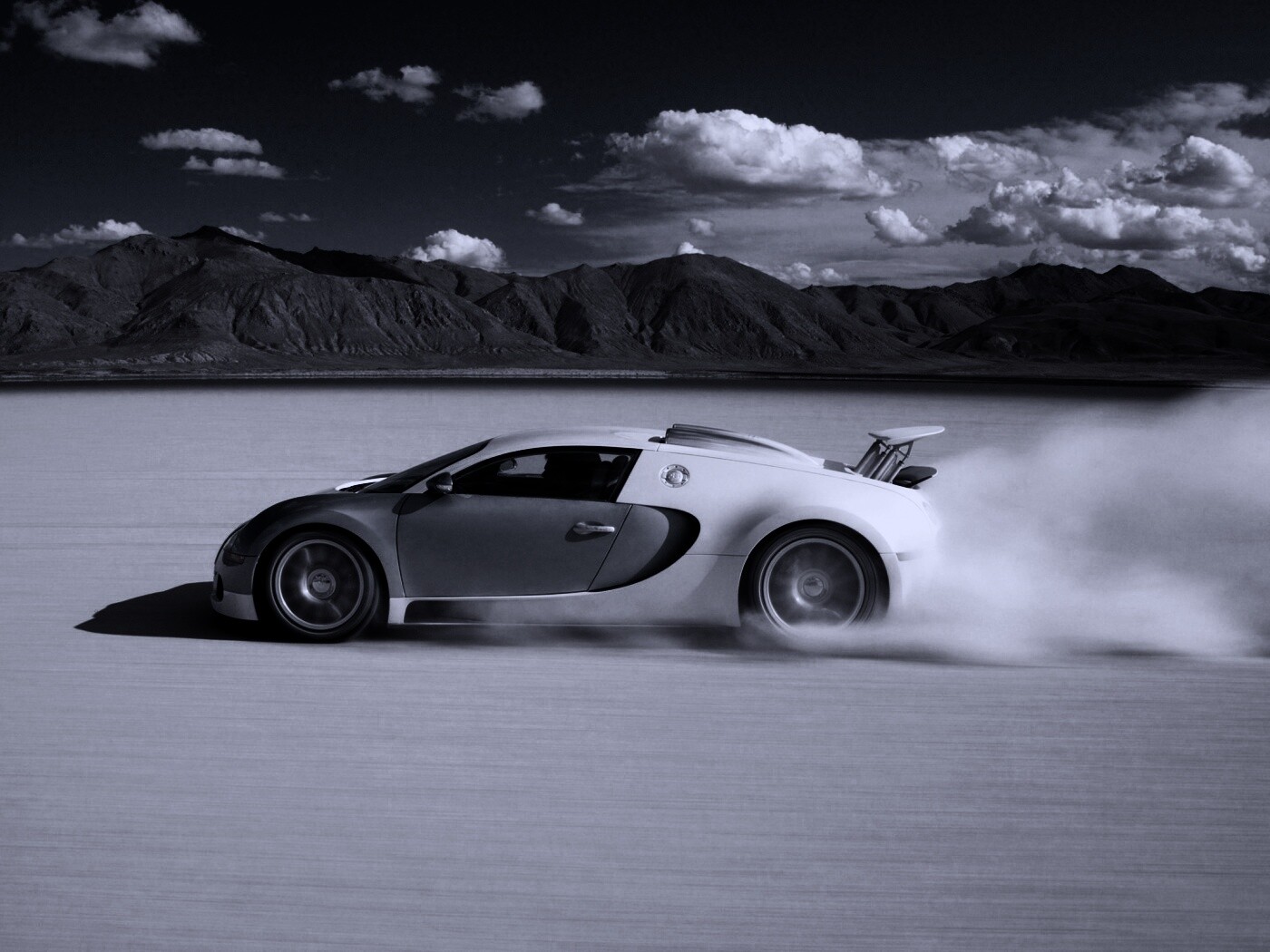 Бугатти в долине обои