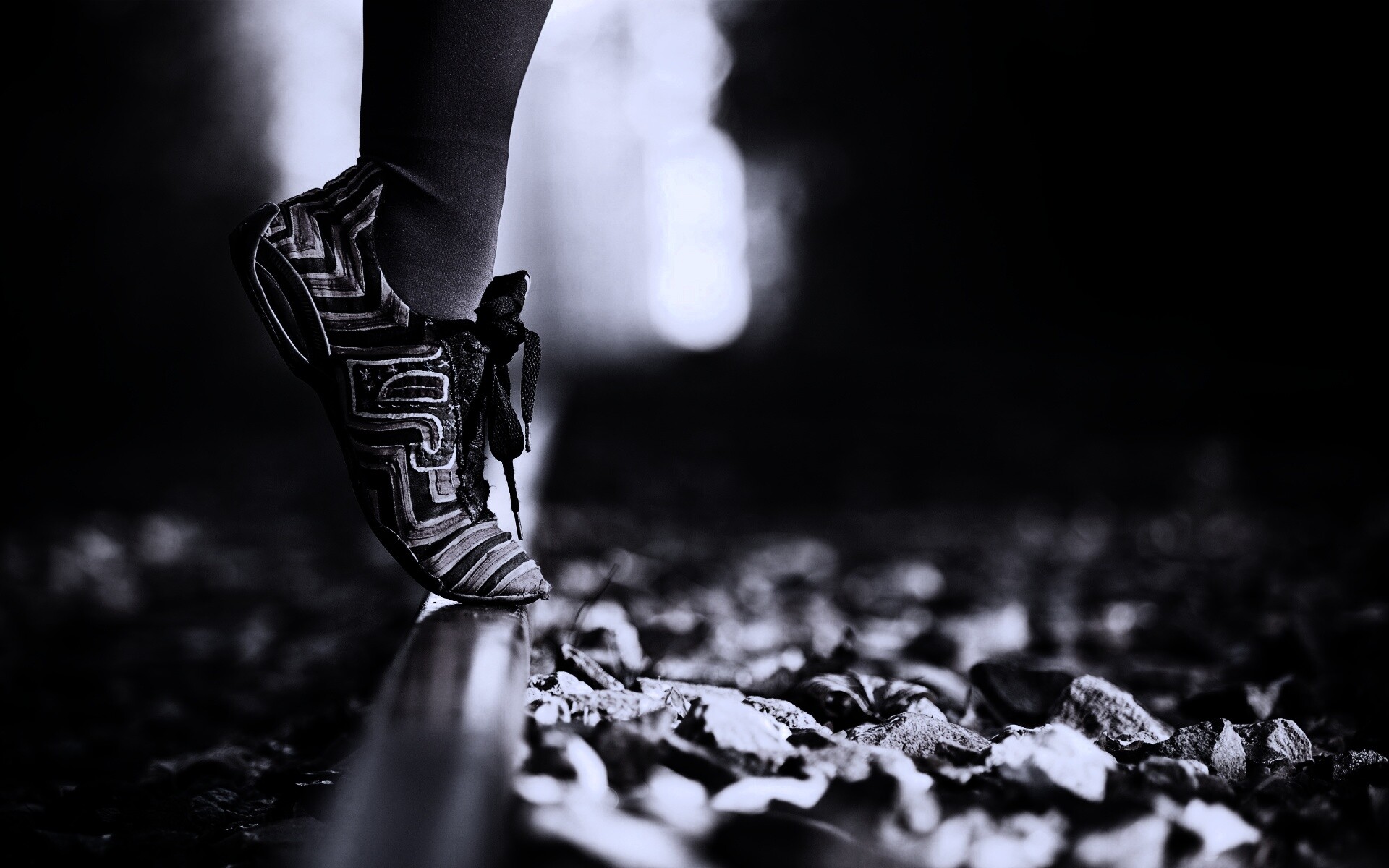 Разноцветные кроссовки обои