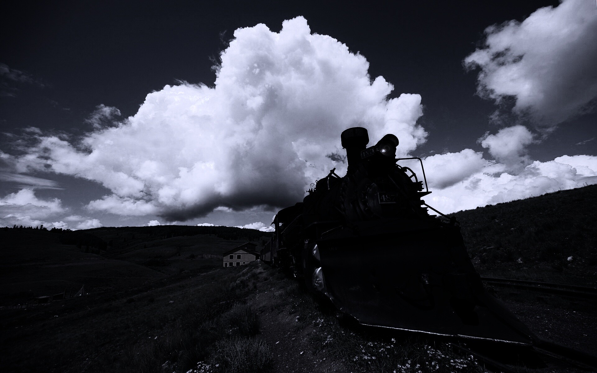 Паровоз на деревенской станции обои