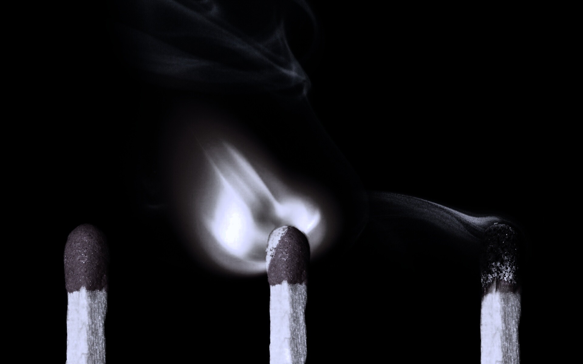 Три состояния спички обои