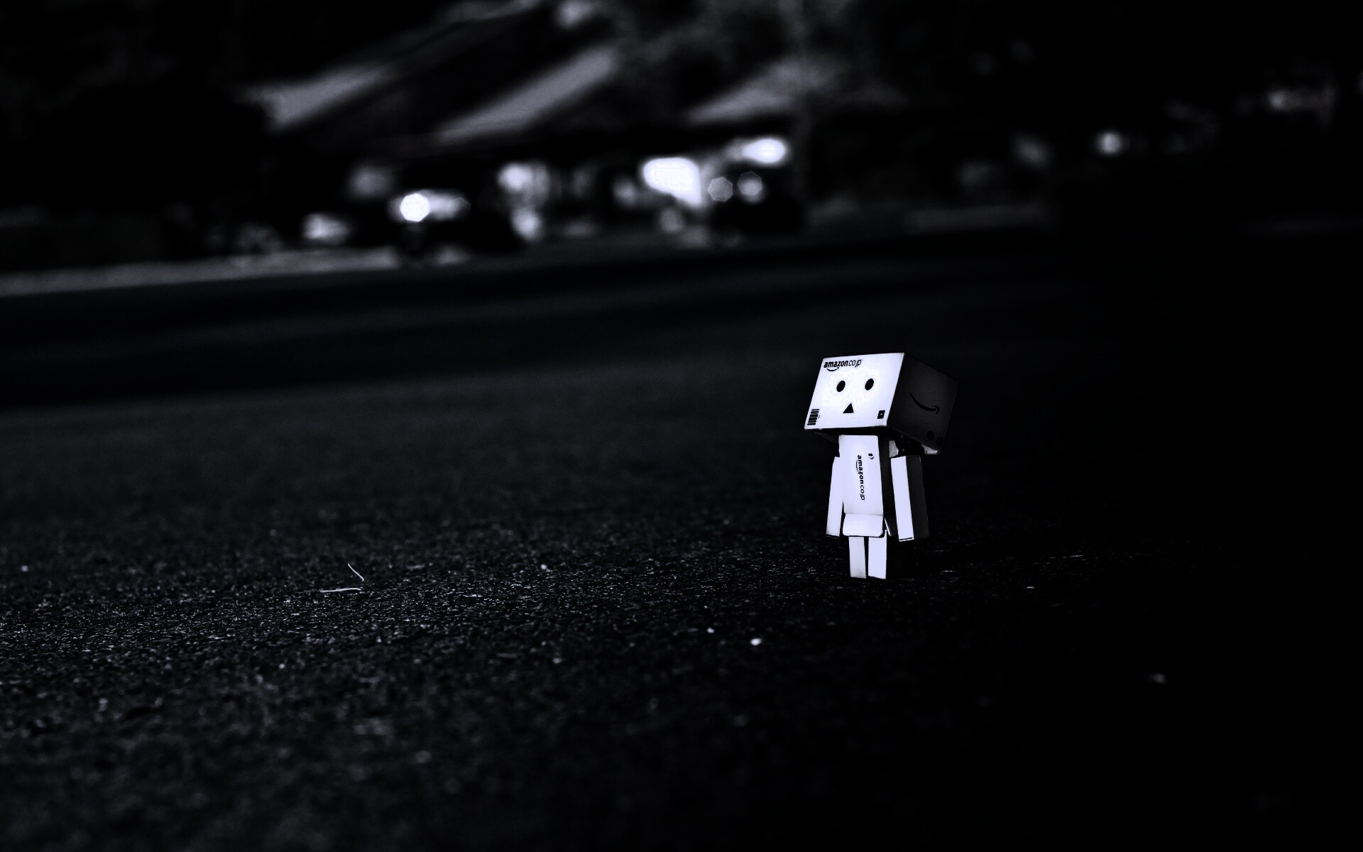 Данбо смотрит вверх обои