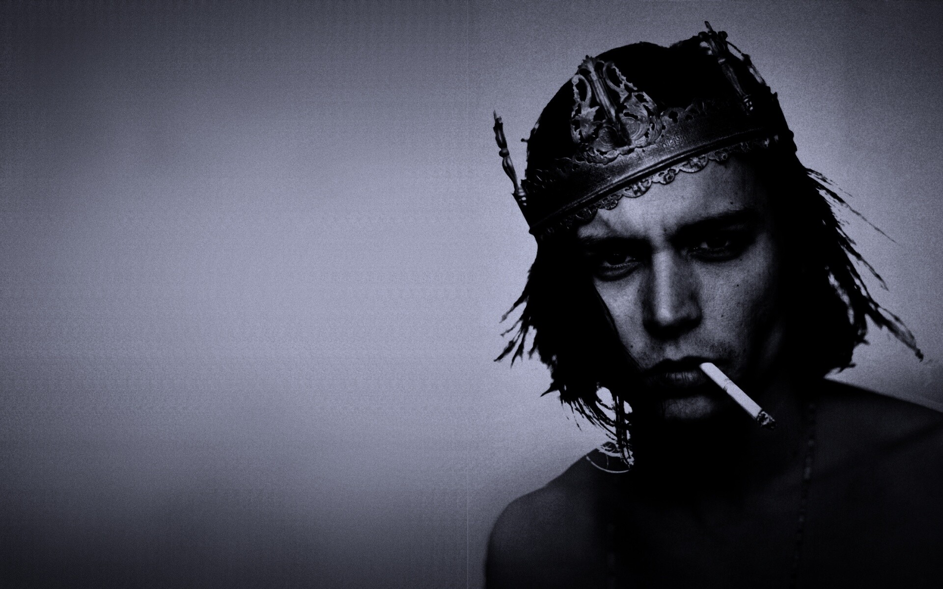 Джонни Депп в короне обои