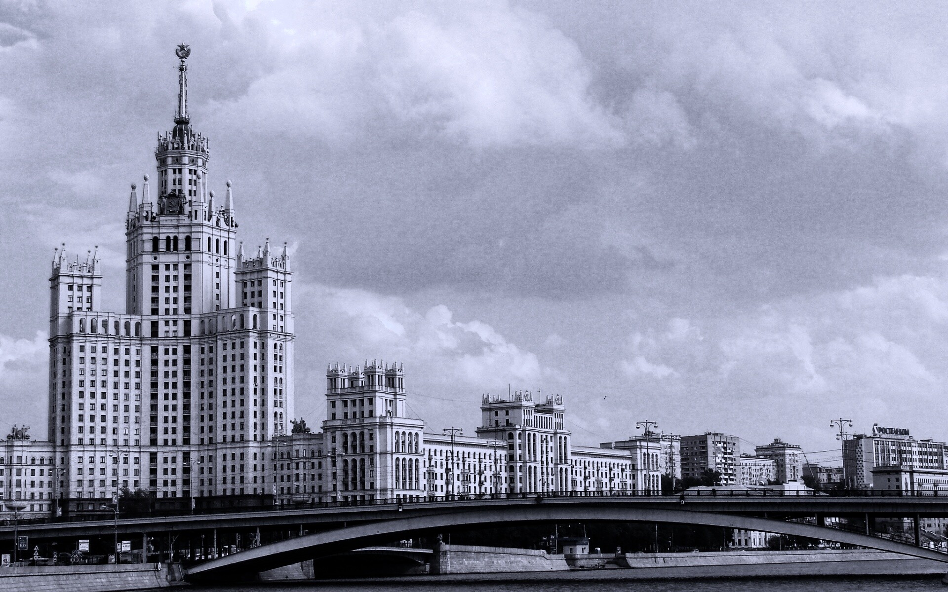 Высотка на Котельнической набережной обои