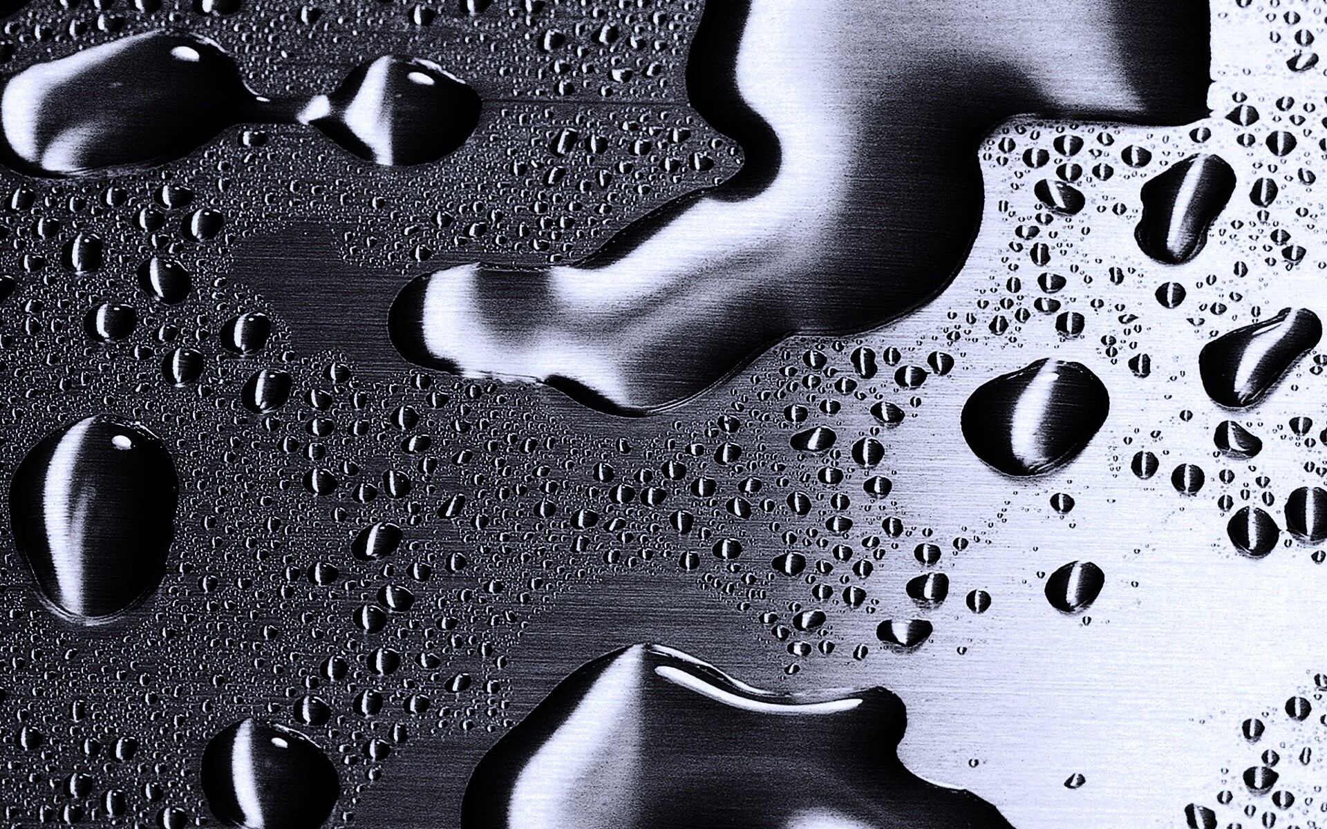 Вода на металлической поверхности обои