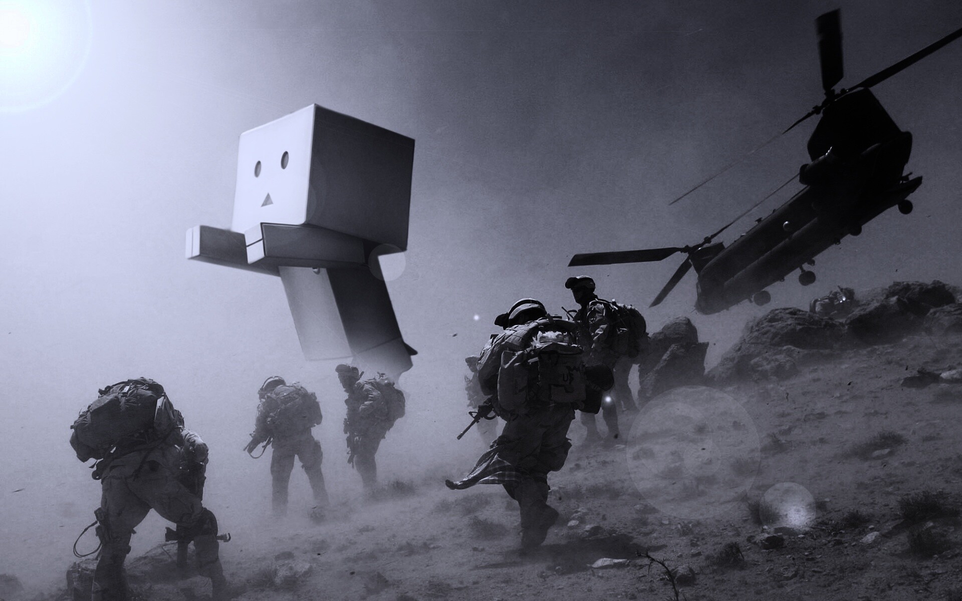 Картонный человек среди солдат обои