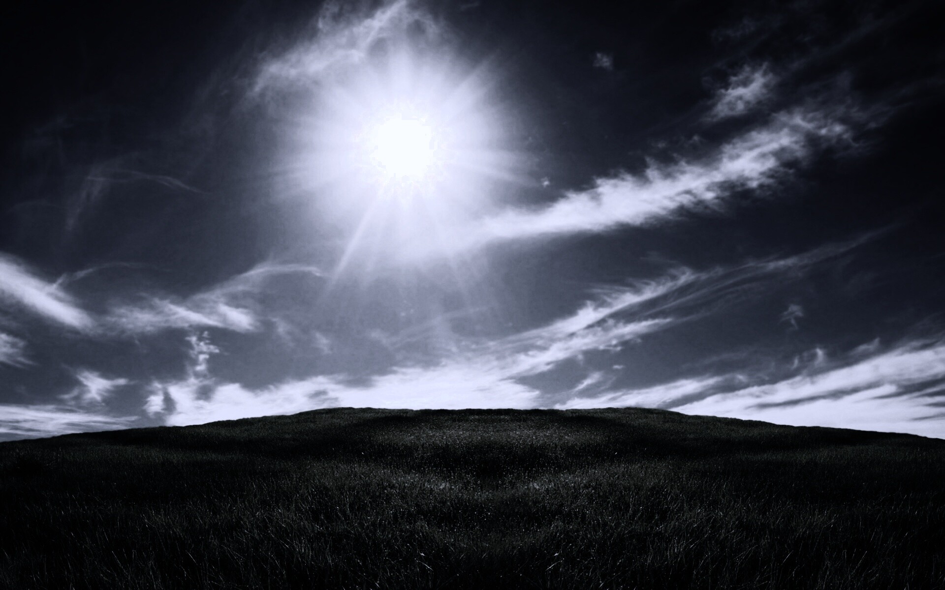 Солнце над холмом обои