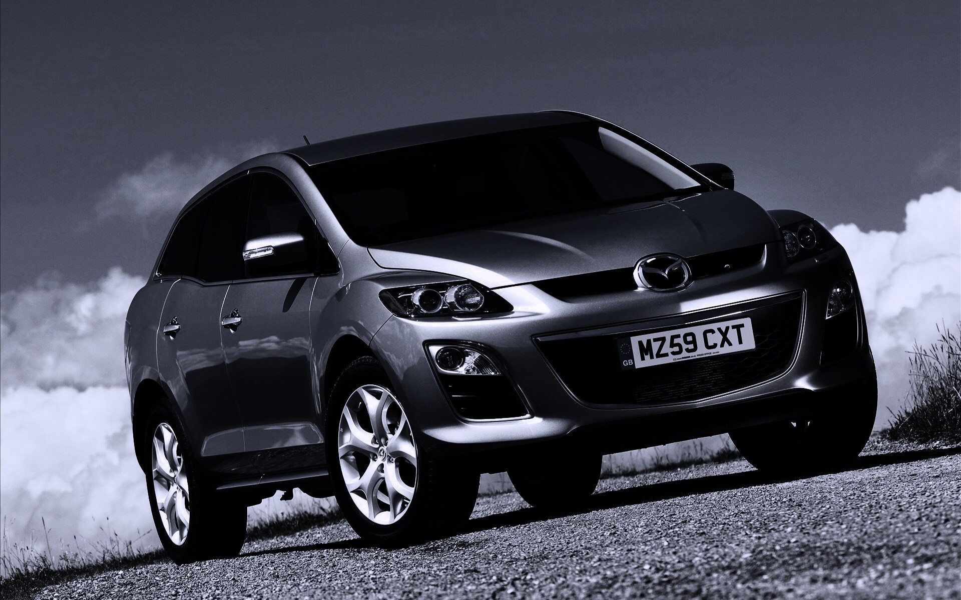 Кроссовер Mazda обои