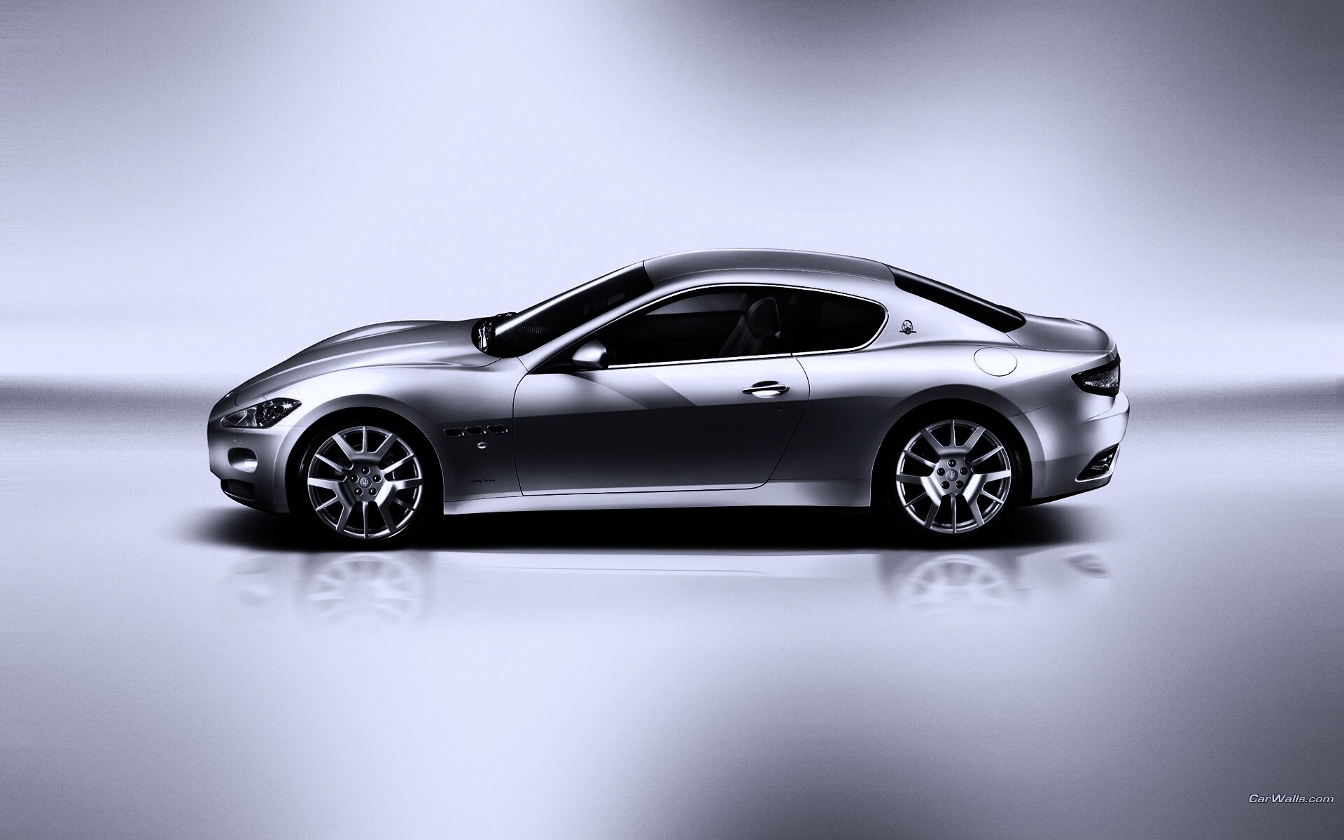 Мазерати сбоку обои